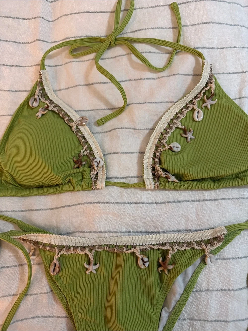 Green Shell Accent String Bikini - Picture 2 of 4
